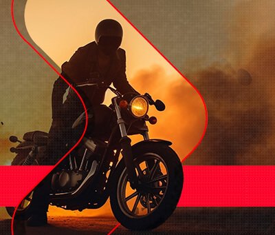 Foto de uma pessoa montada em sua moto para ilustrar o post que fala sobre novas marcas de motos que chegaram ao Brasil em 2023